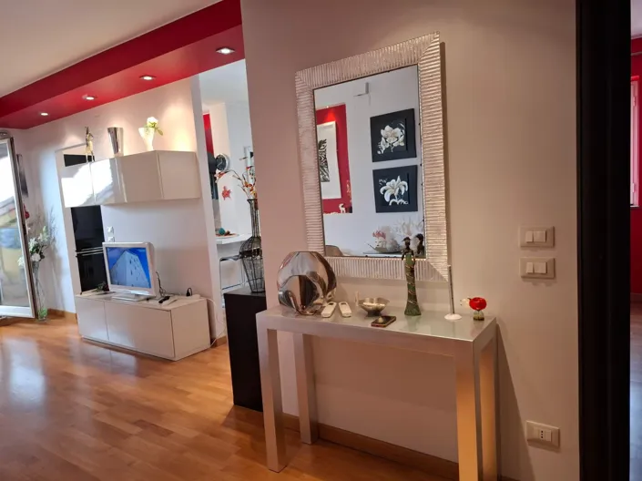 Image No.9-2 Bed Apartment for sale