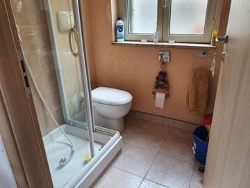 longobardi-house18mogfbath610a5be84dc91