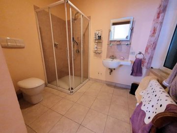 longobardi-house18mo1fbath2610a5bbe51019