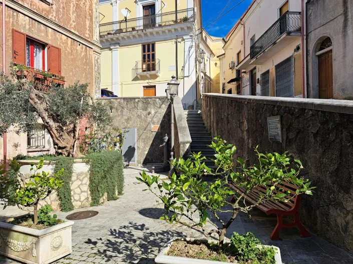 Image No.36-3 Bed Property for sale