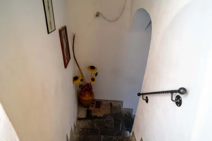 Image No.23-2 Bed Townhouse for sale