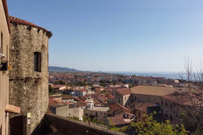 Image No.7-2 Bed Townhouse for sale