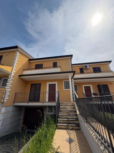 Image No.3-3 Bed Townhouse for sale