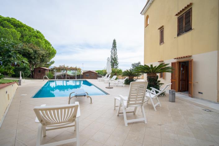 Image No.3-3 Bed Apartment for sale