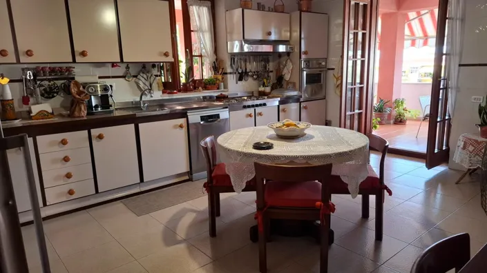 Image No.11-4 Bed Villa for sale