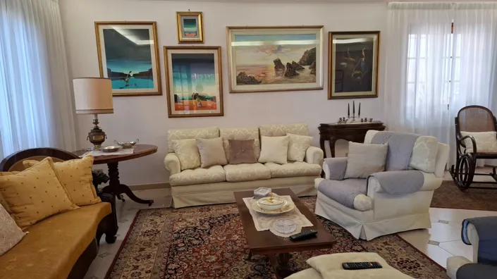 Image No.4-4 Bed Villa for sale