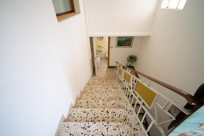 Image No.4-6 Bed Townhouse for sale