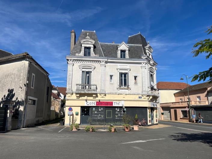 Image No.19-5 Bed Commercial for sale