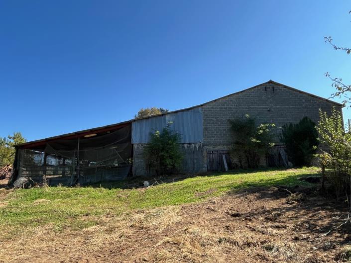 Image No.12-4 Bed Farmhouse for sale