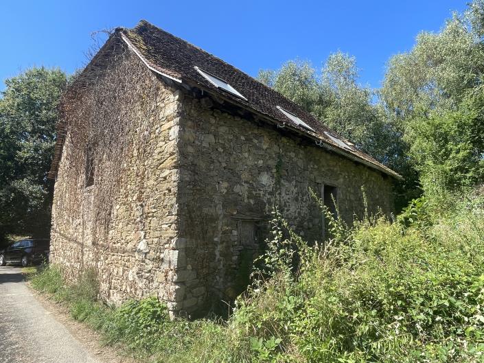 Image No.2-3 Bed Barn for sale