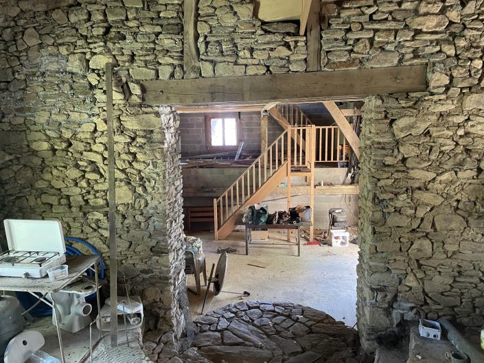 Image No.8-3 Bed Barn for sale