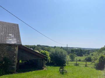 6400_payzac_maison_6_pieces_grange_terrain_puits-vue_hameau--7-