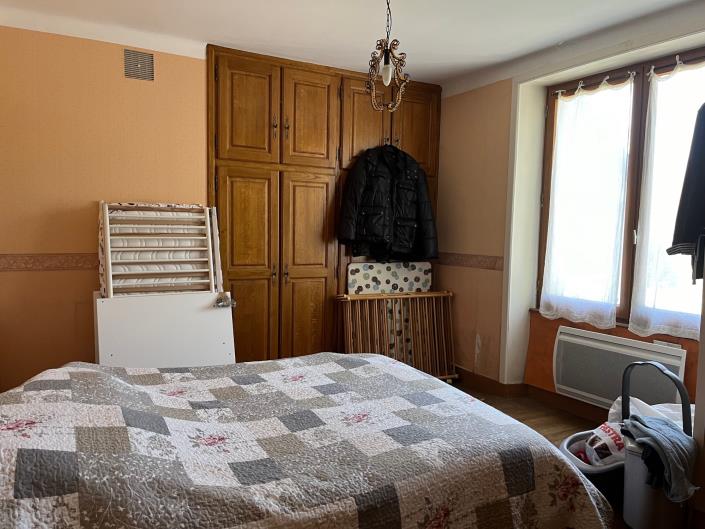 Image No.25-Maison de campagne de 4 chambres à vendre à Payzac