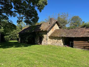 6451_immo_berthou_chateau_chervix_maison_en_pierres_campagne_dependances_terrain_vue_puits--4-