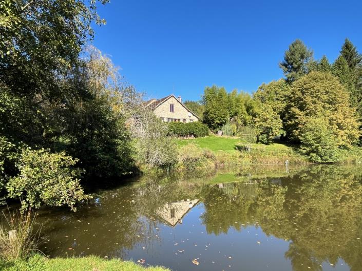 Image No.5-Propriété de pays de 5 chambres à vendre à Coussac-Bonneval