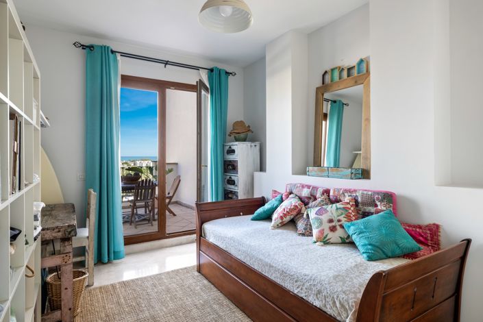 Image No.15-4 Bed Townhouse for sale