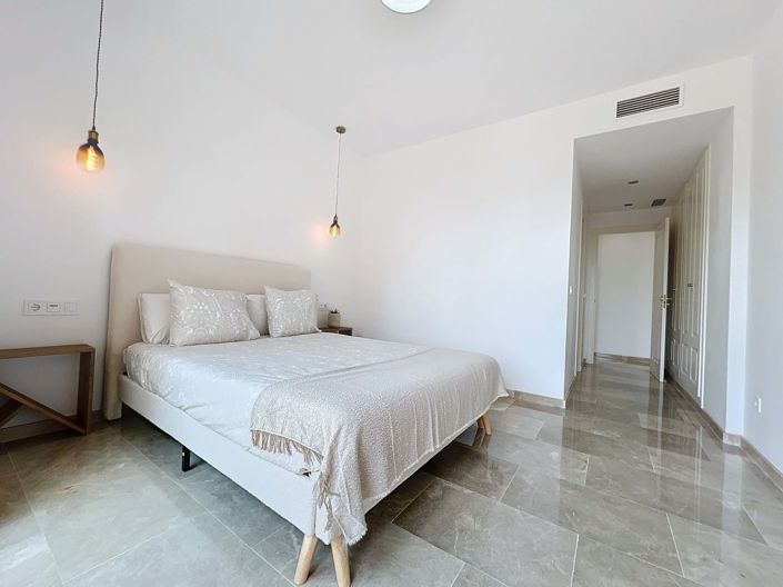 Image No.15-3 Bed Apartment for sale