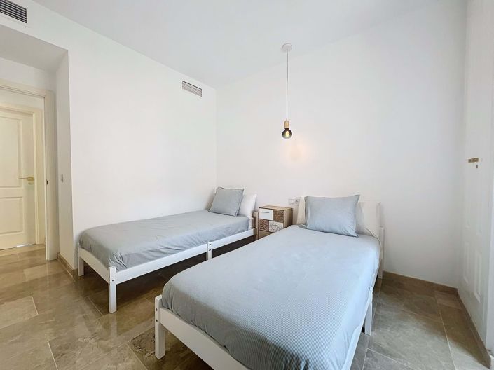 Image No.20-3 Bed Apartment for sale