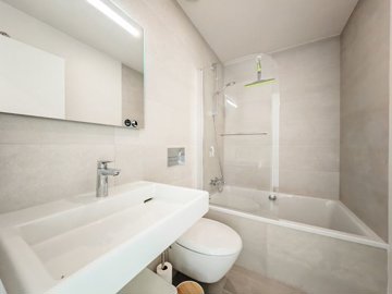 1447-518898-78d1f4f8b6655591b02d22fabb36a692d