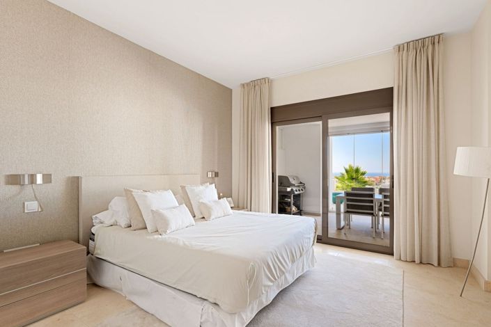 Image No.21-3 Bed Apartment for sale