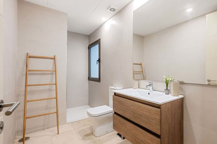 Image No.33-3 Bed Apartment for sale