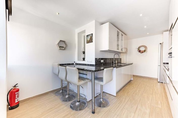 Image No.10-5 Bed Villa for sale