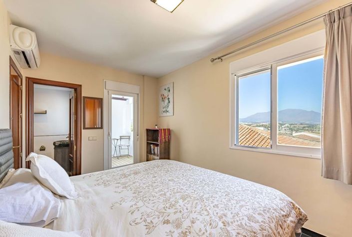 Image No.14-5 Bed Villa for sale