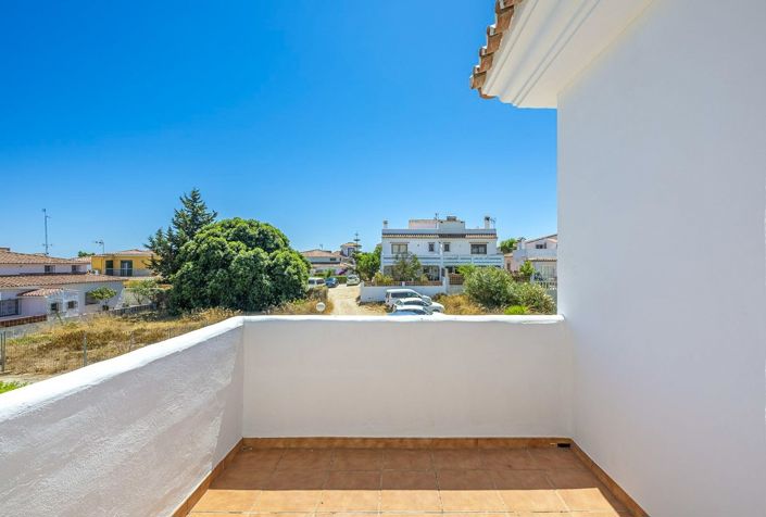 Image No.21-5 Bed Villa for sale