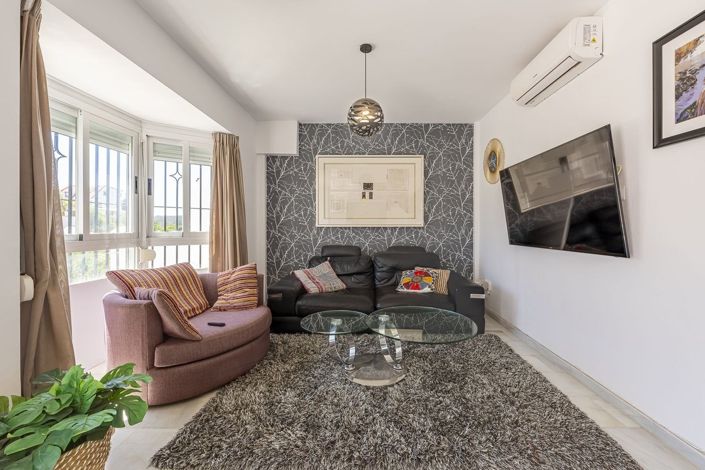 Image No.4-5 Bed Villa for sale