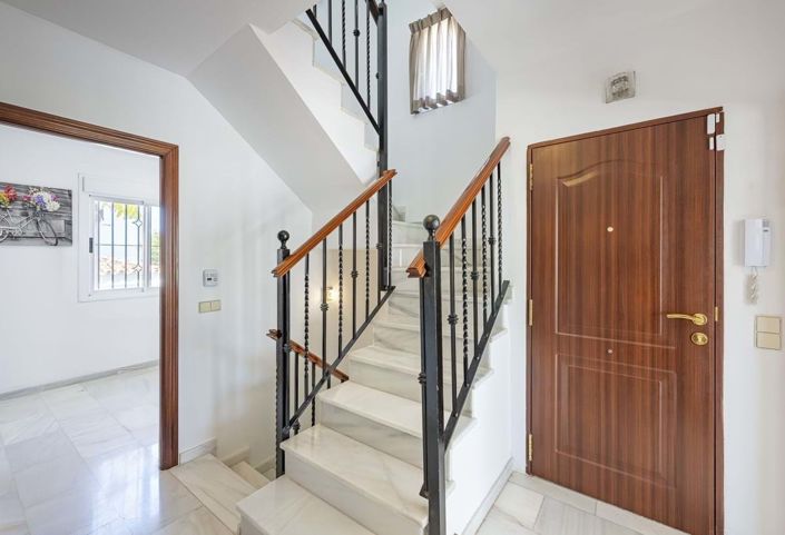 Image No.9-5 Bed Villa for sale