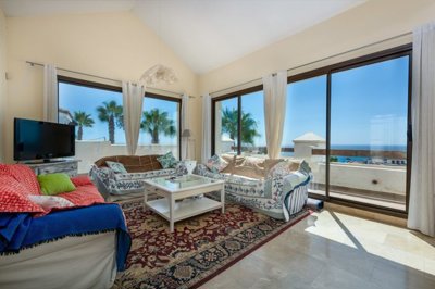 1447-521477-78d1f4f8b6655591b02d22fabb36a692d