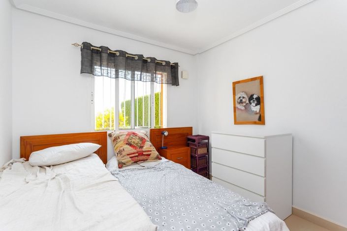 Image No.9-3 Bed Townhouse for sale