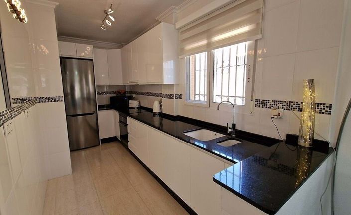 Image No.15-3 Bed Villa for sale