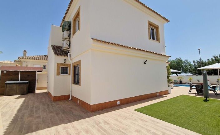 Image No.5-3 Bed Villa for sale