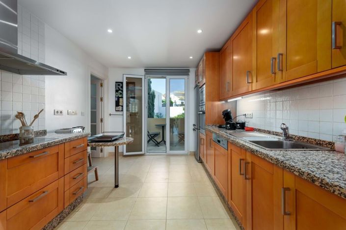 Image No.19-2 Bed Apartment for sale