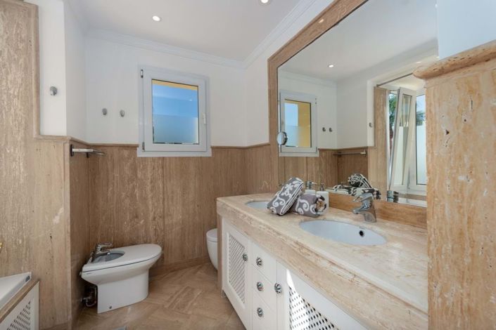 Image No.25-2 Bed Apartment for sale