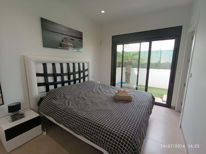 Image No.10-3 Bed Townhouse for sale