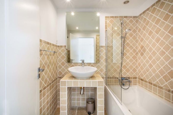 Image No.13-2 Bed Apartment for sale