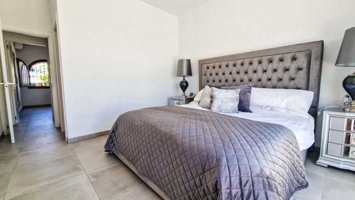 Image No.12-3 Bed Townhouse for sale