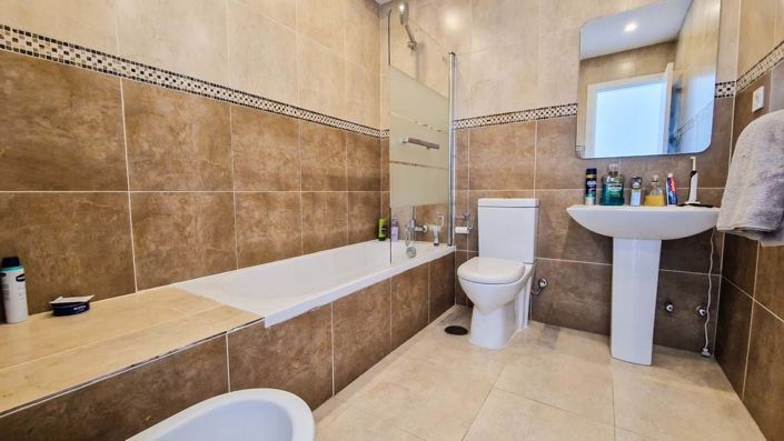 Image No.16-3 Bed Townhouse for sale