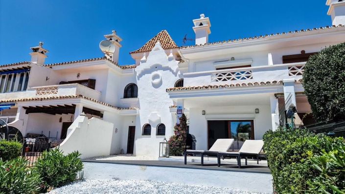 Image No.27-3 Bed Townhouse for sale