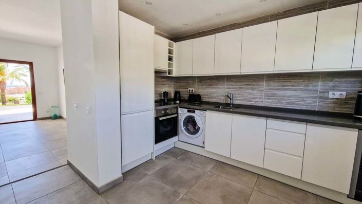 Image No.9-3 Bed Townhouse for sale