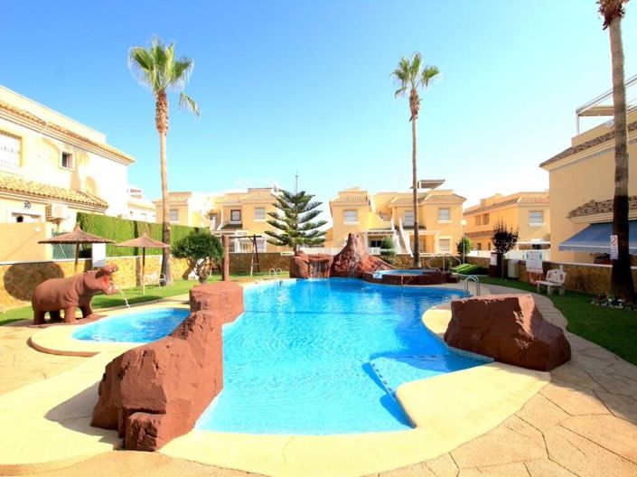 Image No.2-Maison de ville de 3 chambres à vendre à Villamartin