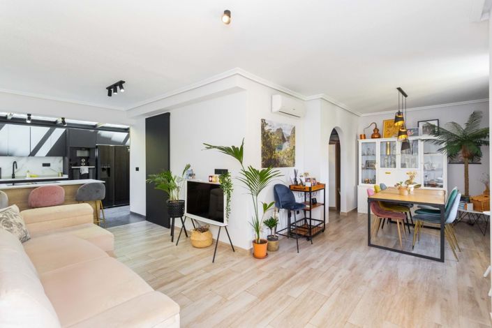 Image No.5-3 Bed Villa for sale