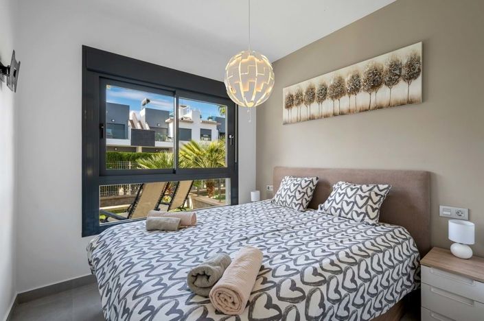 Image No.12-2 Bed Apartment for sale