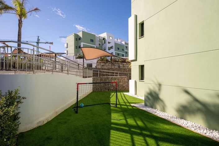 Image No.33-3 Bed Apartment for sale