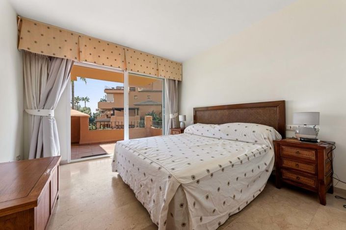 Image No.18-3 Bed Apartment for sale