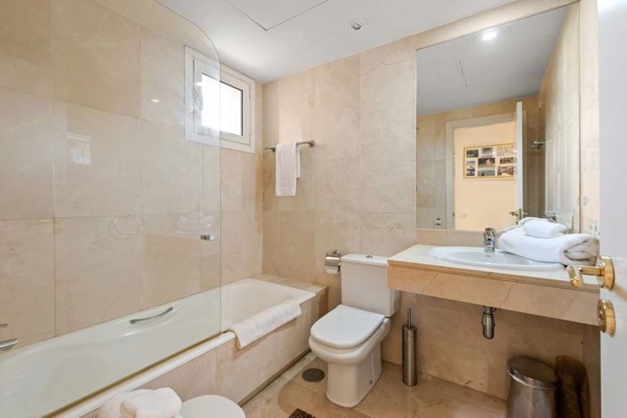 Image No.26-3 Bed Apartment for sale