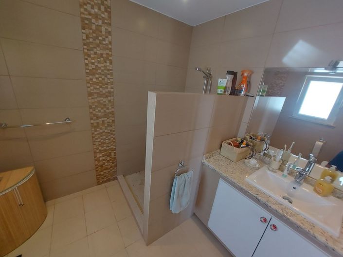 Image No.17-3 Bed Townhouse for sale