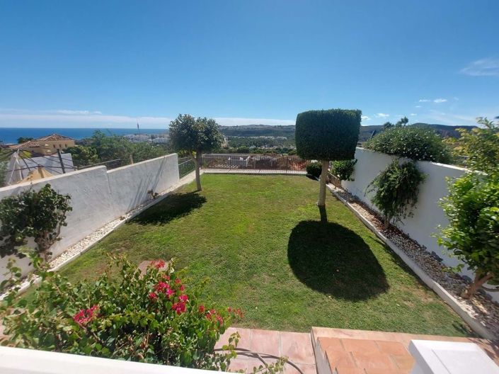 Image No.24-3 Bed Townhouse for sale